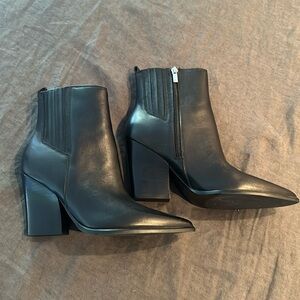 NWOT Marc Fisher Mariel Heeled Western Bootie, size 8